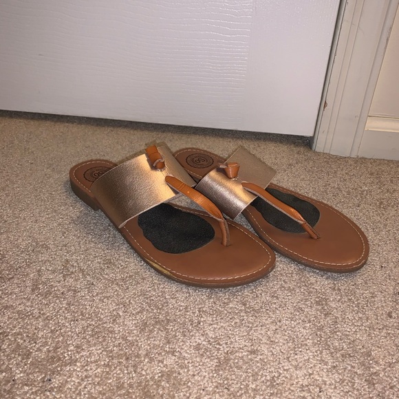 Sandals - Picture 2 of 3